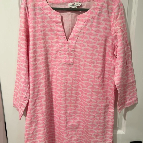 Vineyard Vines Pink and White Swim Coverup - Picture 1 of 2